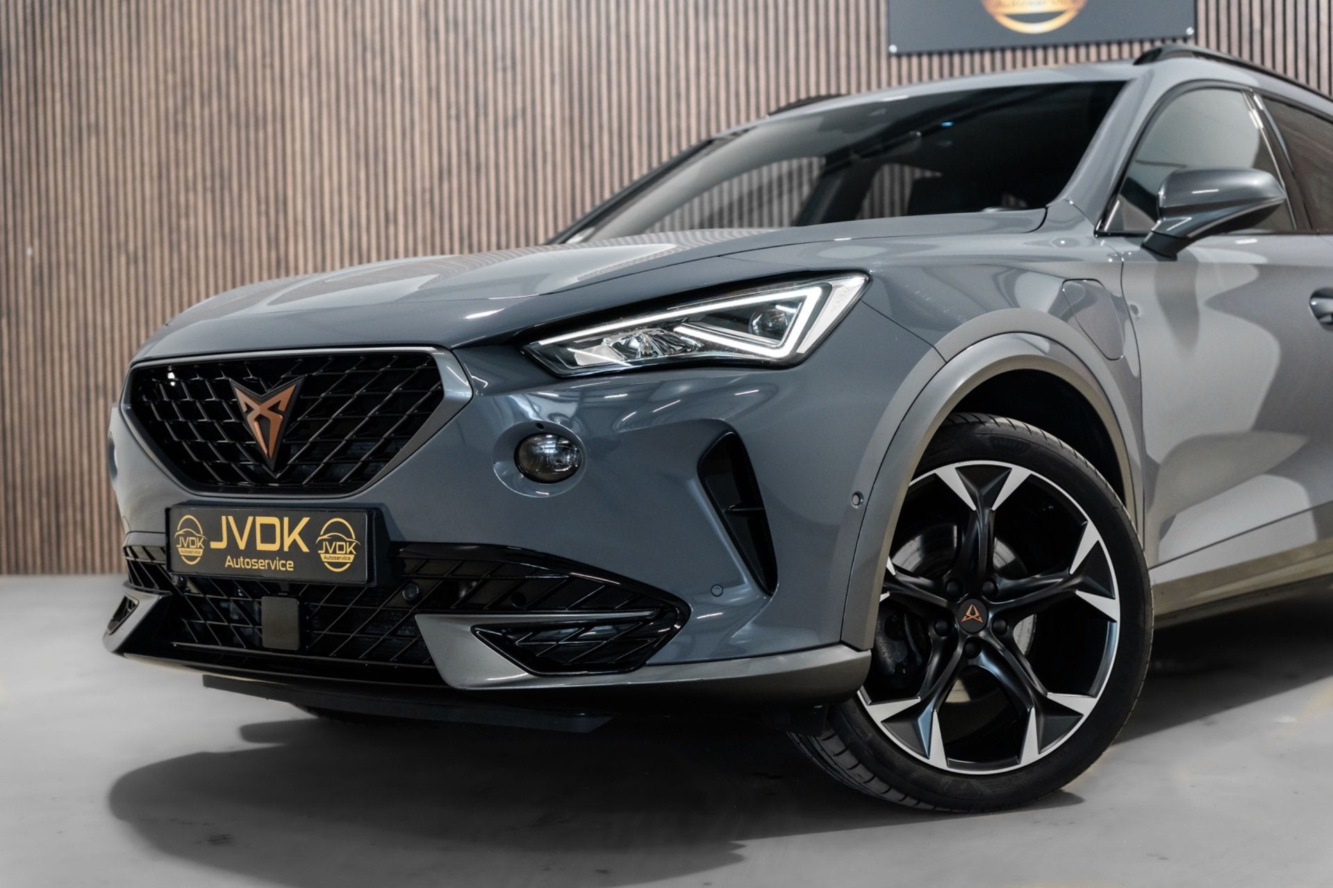 Cupra Formentor 1.4 e-Hybrid VZ Performance PANO LED Camera, Auto's, Cupra, Gebruikt, 4 cilinders, Formentor, Leder en Stof