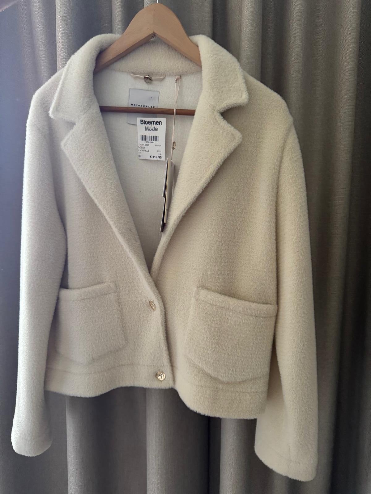 Rino & Pelle Bouclé Jasje Crème - Nieuw met kaartjes, Ophalen, Nieuw, Maat 38/40 (M), Beige
