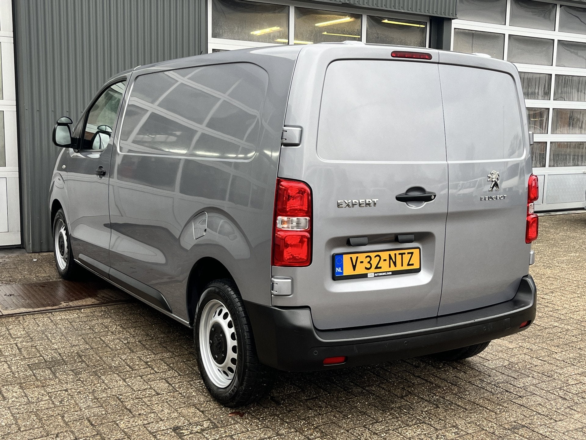 Peugeot Expert 1.5 BlueHDI Marge BTW en BPM vrij! Airco Crui, Auto's, Voorwielaandrijving, Gebruikt, 4 cilinders, Bedrijf