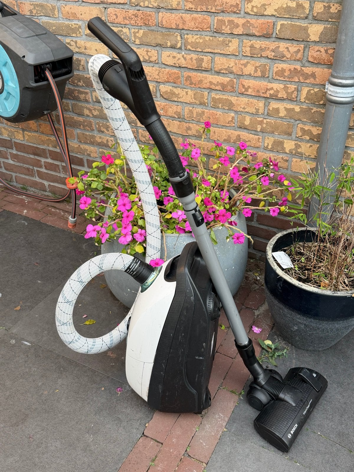 Bosch stofzuiger - Werkt nog prima, zo op te halen!, Gebruikt, Bosch, Sledestofzuiger, Ophalen