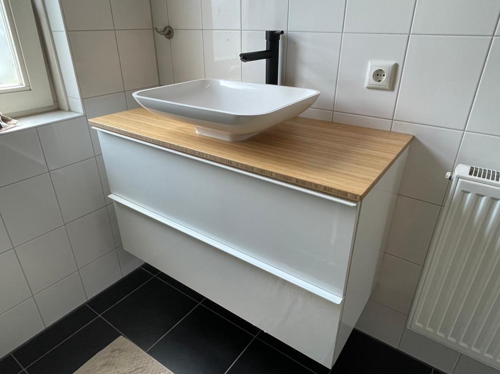 Ikea wastafelmeubel + kraan, Huis en Inrichting, Badkamer | Complete badkamers, Ophalen, Zo goed als nieuw