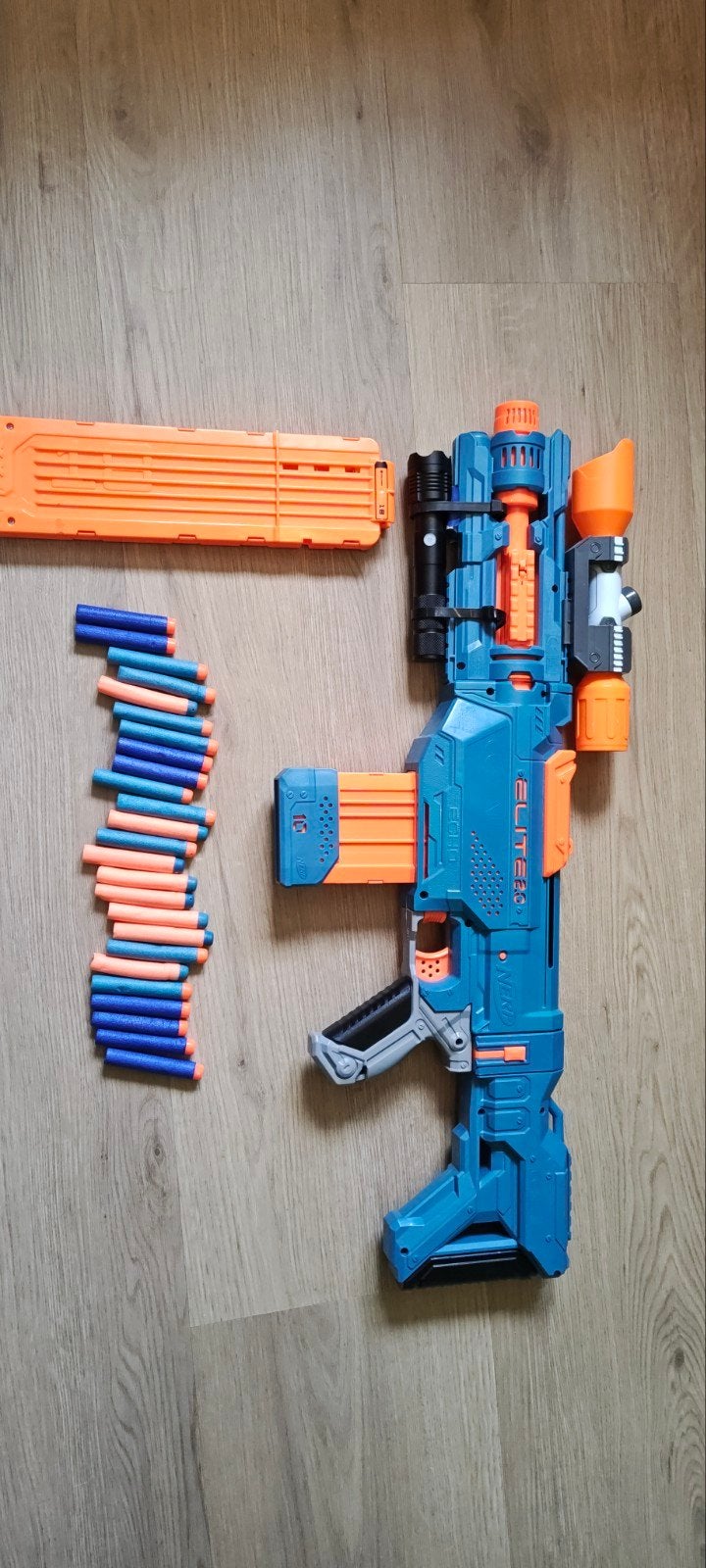 Nerf Echo Elite 2.0 met extra magazijn, zaklamp en scope, Kinderen en Baby's, Speelgoed | Buiten | Actiespeelgoed, Ophalen, Zo goed als nieuw