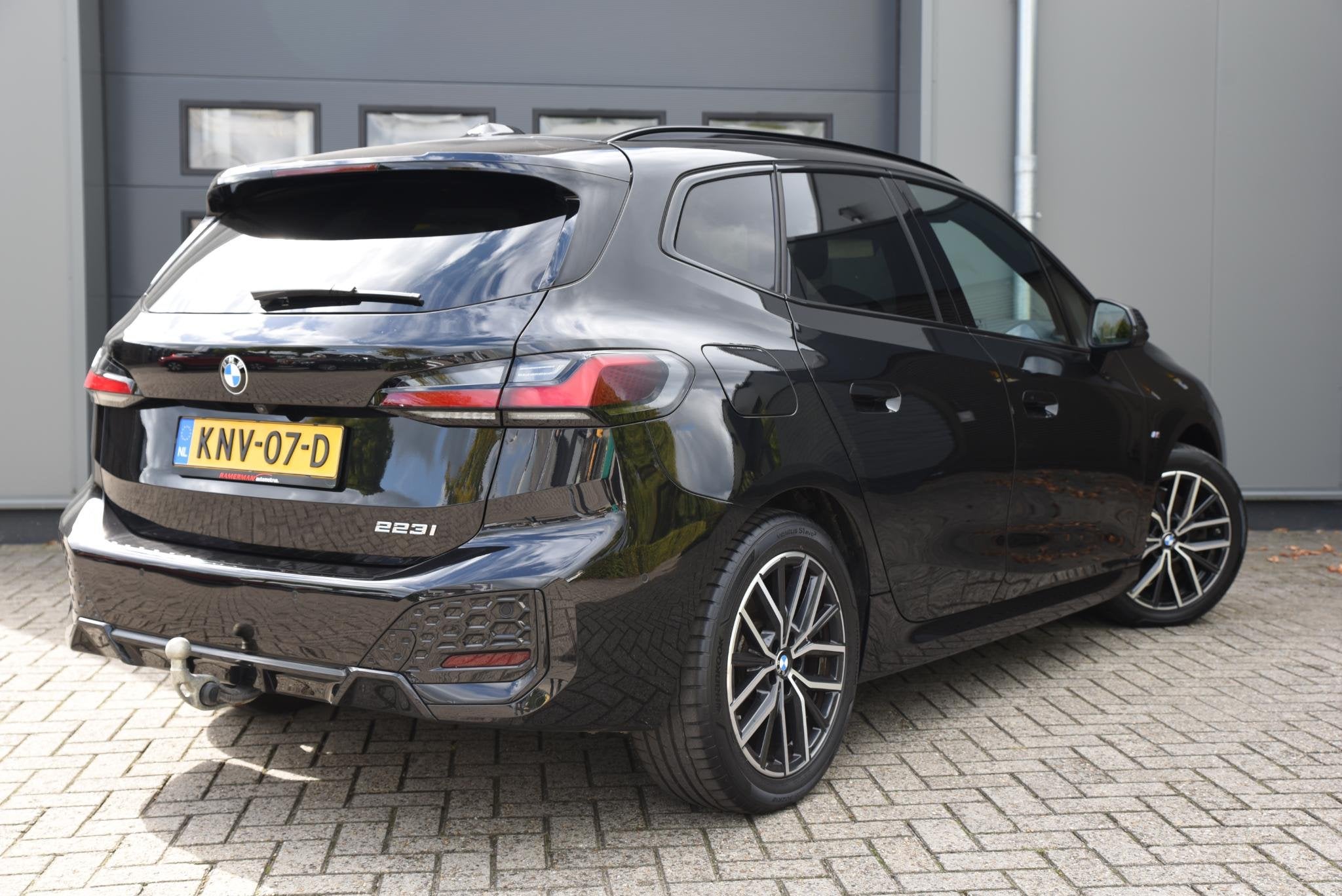 BMW 2-serie Active Tourer 223i M Sport - Trekhaak - Massage, Auto's, Gebruikt, Euro 6, 4 cilinders, Alcantara