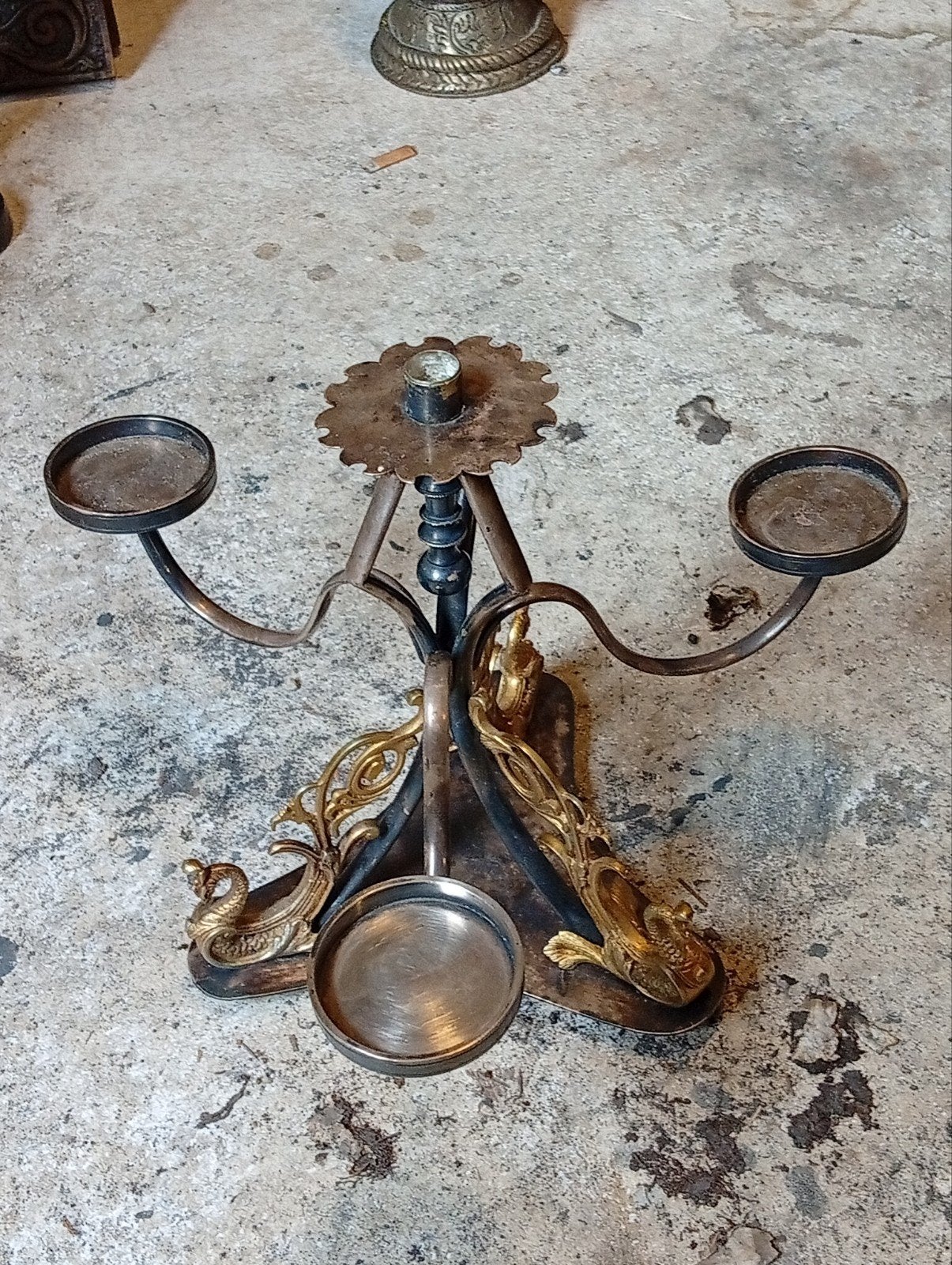 Antieke kandelaar met drie armen, Antiek en Kunst, Ophalen of Verzenden, Koper of Brons