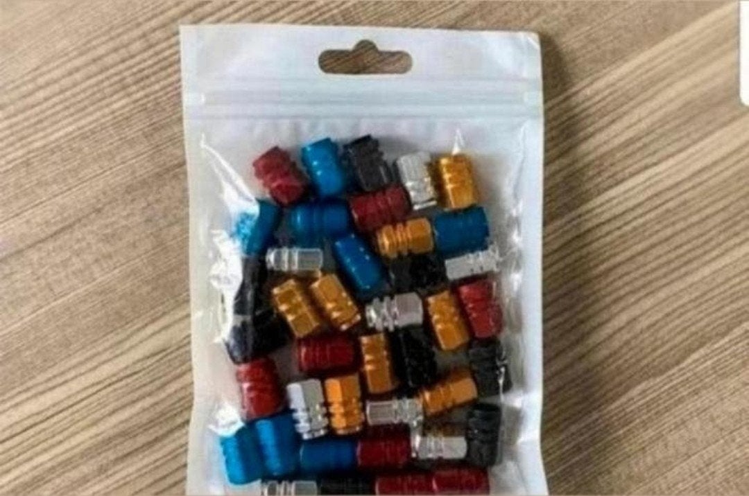 Vier ventieldopjes diverse kleuren €3,00 per vier stuks, Ophalen of Verzenden, Nieuw