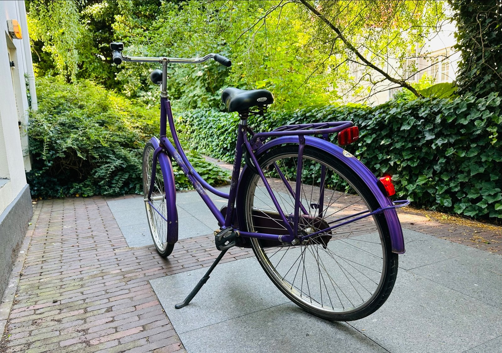 Batavus Old Dutch - Paars - 28 inch - Zo goed als nieuw, Ophalen, Terugtraprem, Batavus, 56 cm of meer