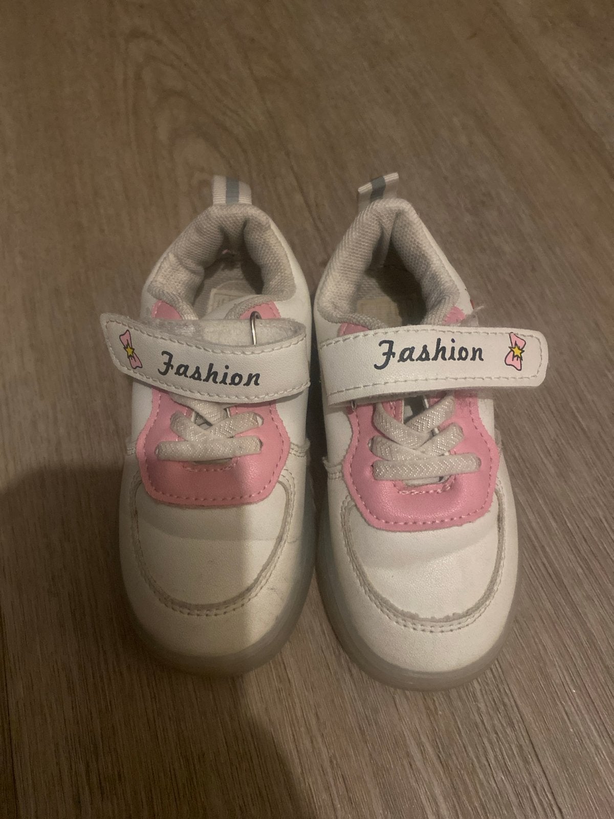 Leuke Hello Kitty schoentjes voor meisjes, Ophalen of Verzenden, Gebruikt, Meisje, Schoentjes