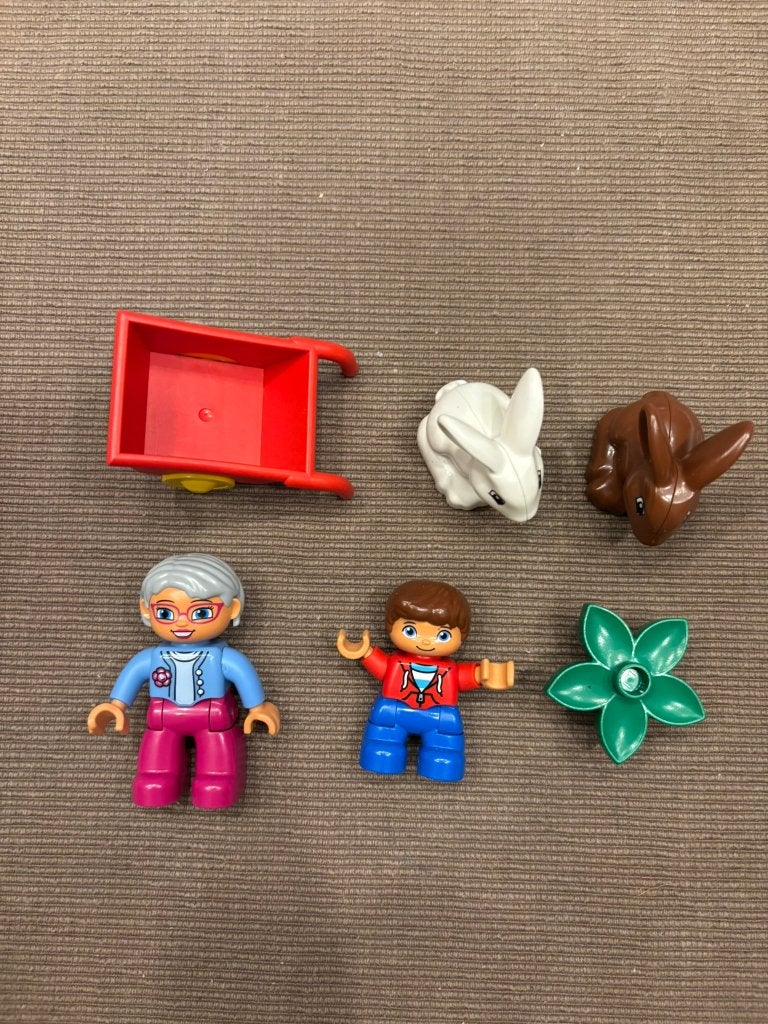 Lego Duplo set: 2 poppetjes, kruiwagen, 2 konijnen, bloem!, Ophalen of Verzenden, Zo goed als nieuw, Overige typen, Duplo