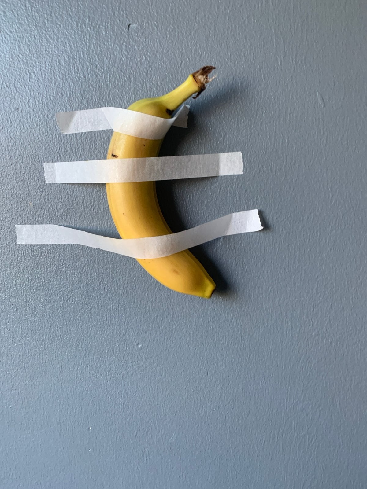 Banaan aan de muur - Kunstwerk, Object, Van de kunstenaar zelf, Natuurlijk materiaal, Geel