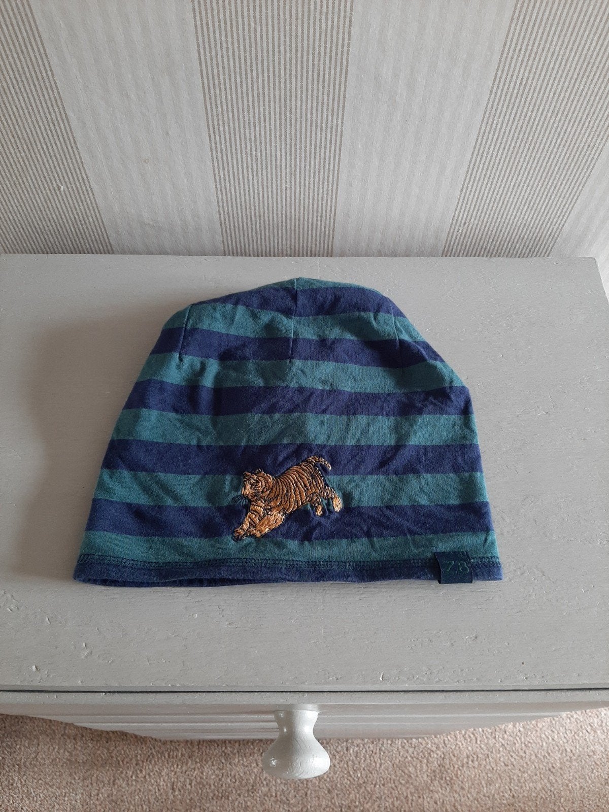 Z8 muts Bobbie groen/blauw maat M., Z8, Ophalen of Verzenden, Zo goed als nieuw, Jongen