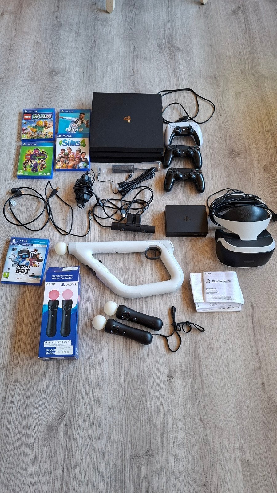 PlayStation 4 Pro met VR-headset, 3 controllers en games, Met games, Ophalen of Verzenden, Zo goed als nieuw, 1 TB