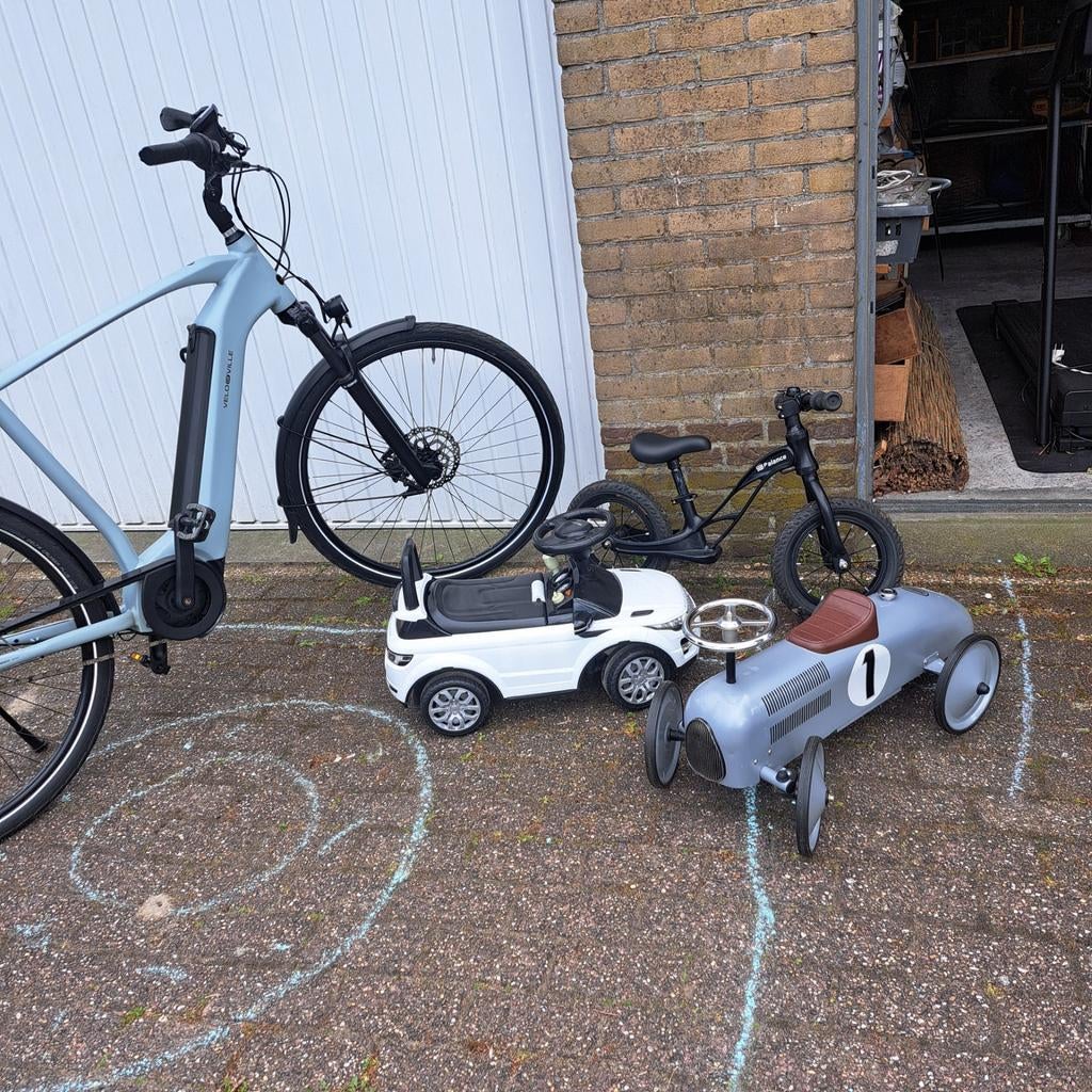 Loopfiets en loopauto, Kinderen en Baby's, Speelgoed | Buiten | Voertuigen en Loopfietsen, Ophalen, Gebruikt, Loopfiets