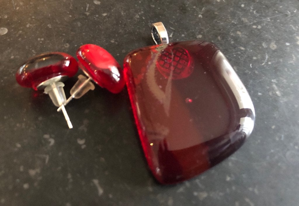 Sieraden set - Rode Glazen kettinghanger en oorbellen, Ophalen of Verzenden, Nieuw, Rood, Glas of Kristal