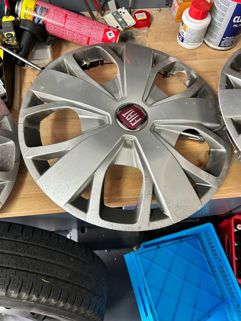Fiat wieldoppen 16 inch, Auto diversen, Wieldoppen, Ophalen