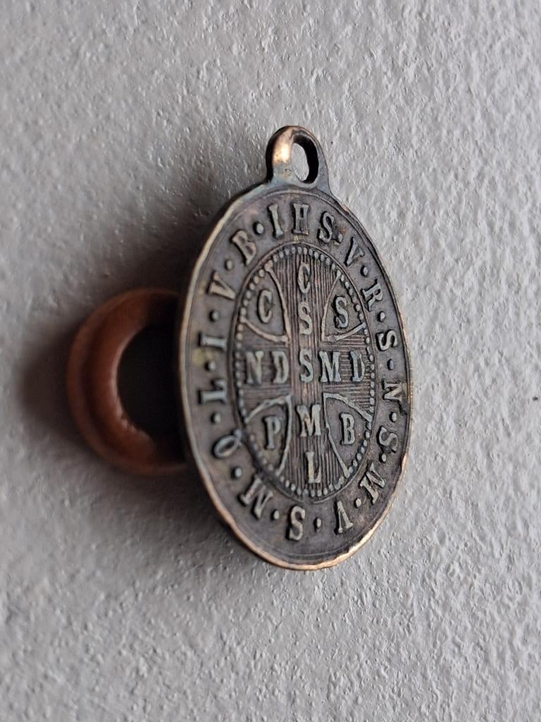 Antieke Sint-Benedictus kruismedaille, Ophalen of Verzenden