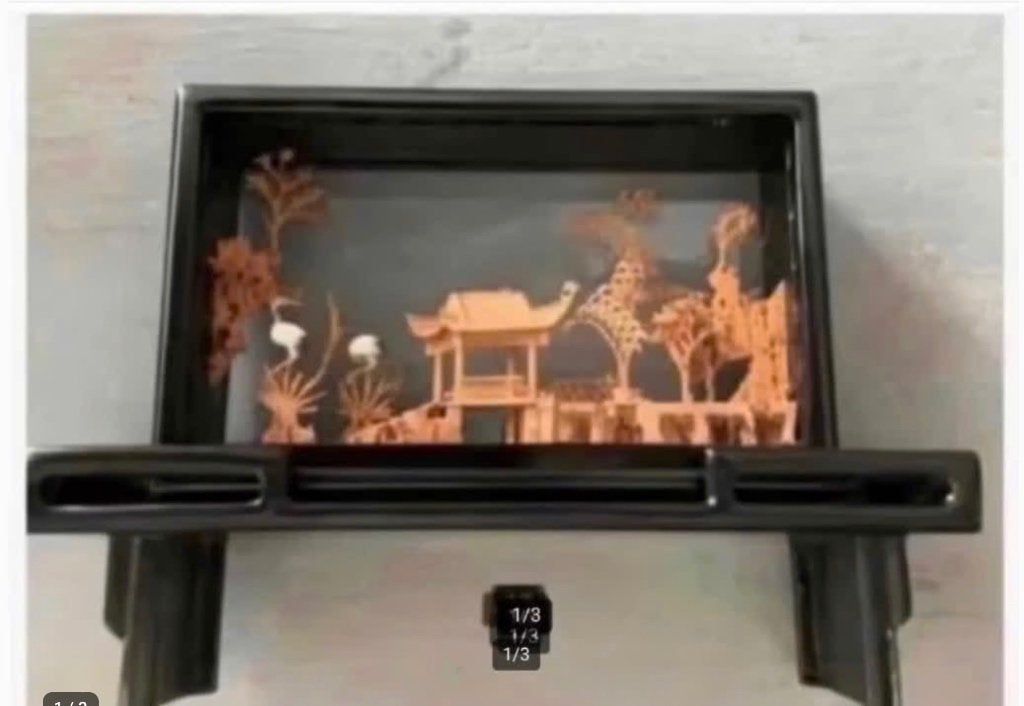 Chinese vitrine bamboe snijwerk op standaard, 1 zijde glas, Ophalen of Verzenden