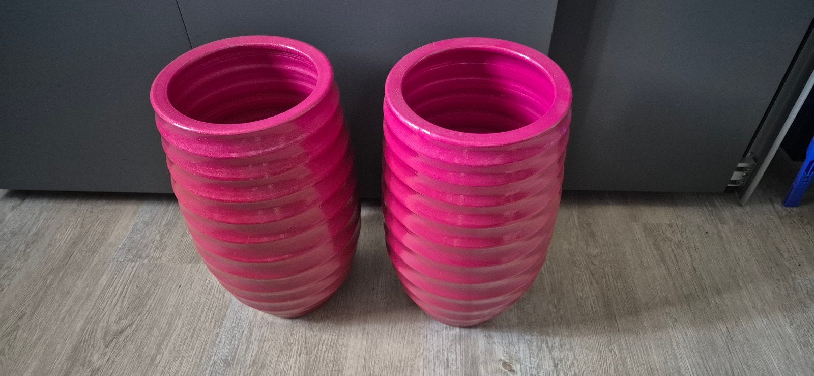 Grote fuchsia roze bloempotten, Tuin en Terras, Bloempotten, Nieuw, Ophalen of Verzenden, Minder dan 25 cm, Aardewerk