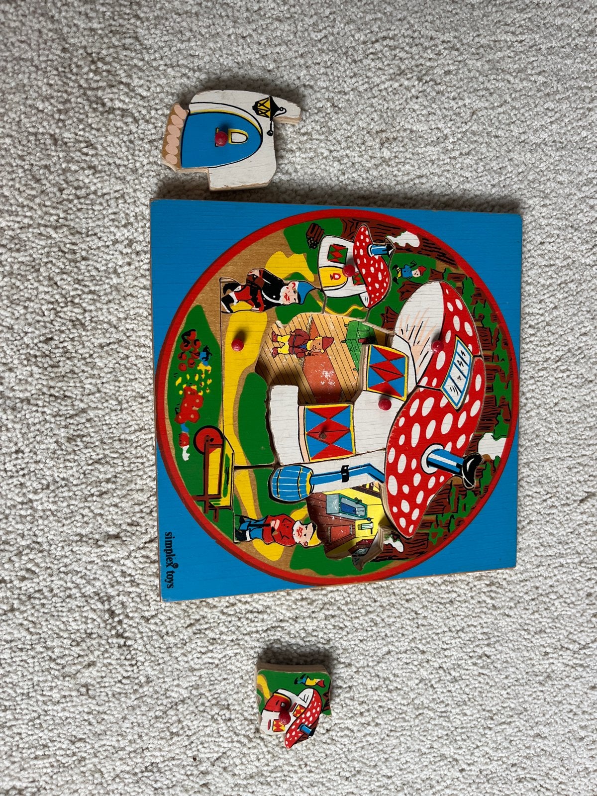 Houten insteekpuzzel paddenstoel huisje Simplex Toys, 2 tot 4 jaar, Gebruikt, Ophalen of Verzenden, Van hout