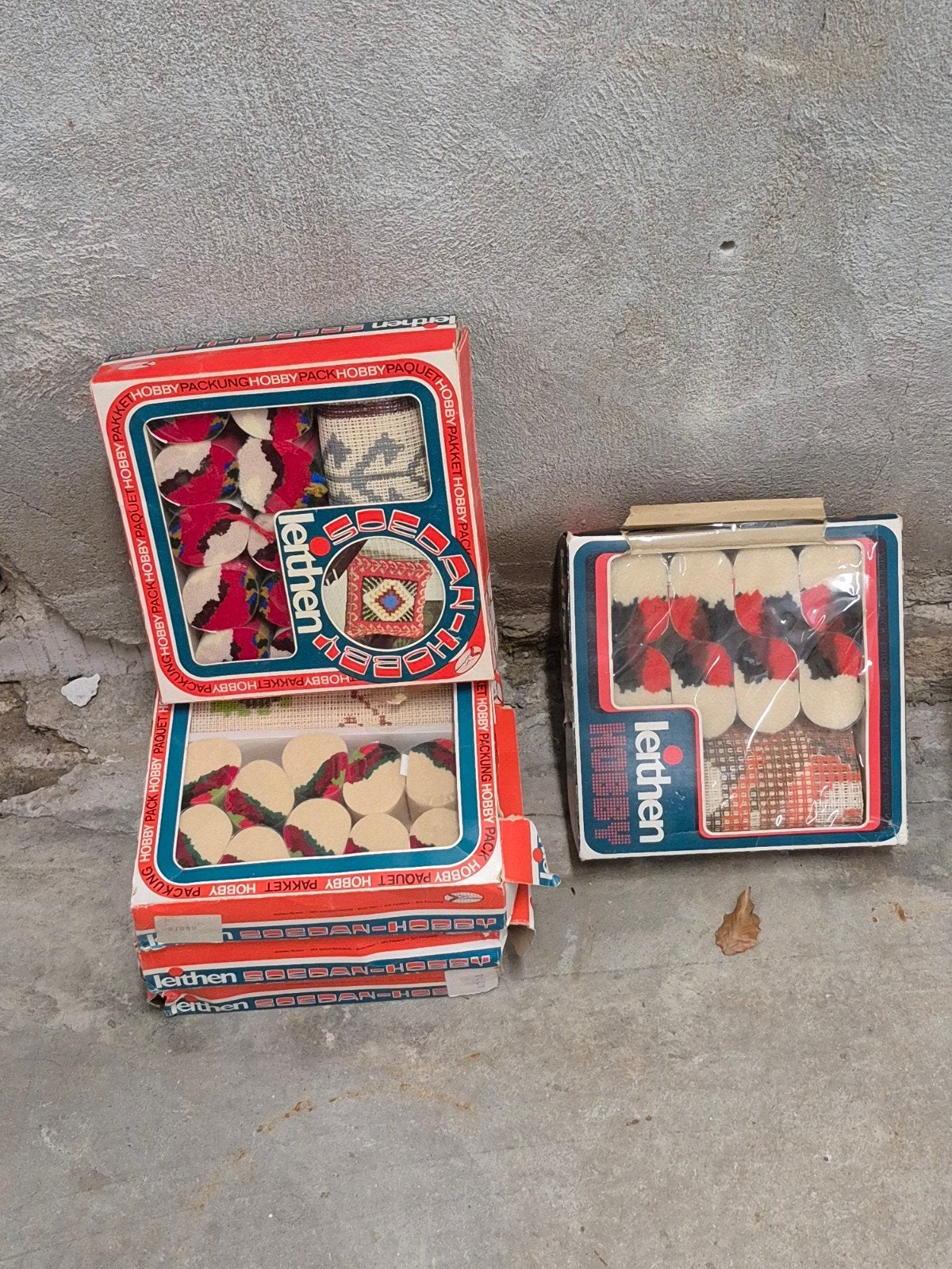 5 stuks Vintage Leithen Smyrna Knoopkussens Pakketten 70/80, Ophalen of Verzenden, Nieuw, Handborduren, Borduurpakket