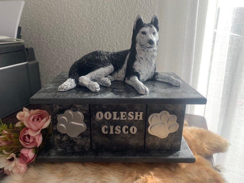 Husky hondenbeeld op urn handgemaakt als set te koop, Dieren en Toebehoren, Honden-accessoires, Ophalen of Verzenden, Nieuw