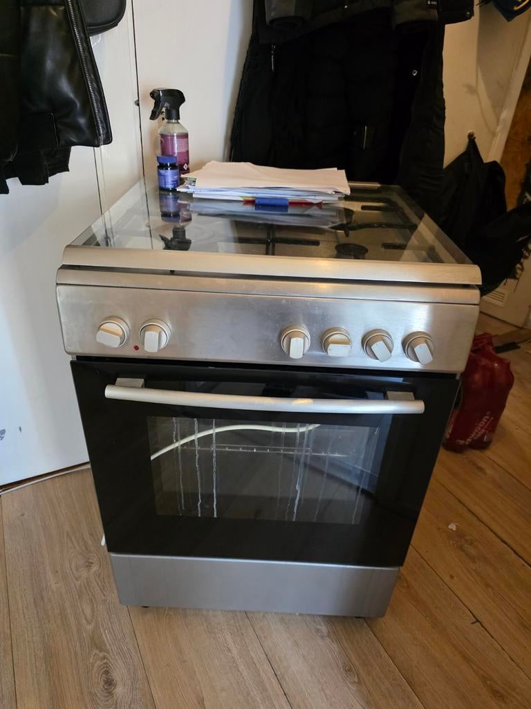 Etna gasfornuis met oven, Witgoed en Apparatuur, Fornuizen, Ophalen, Gebruikt, 4 kookzones, Gas