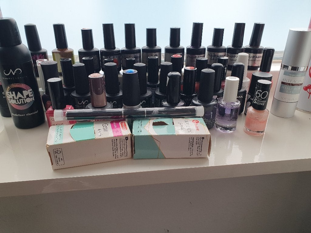 NAGEL VERZORGIJNG, Ophalen, Overige kleuren, Zo goed als nieuw, Handen en Nagels