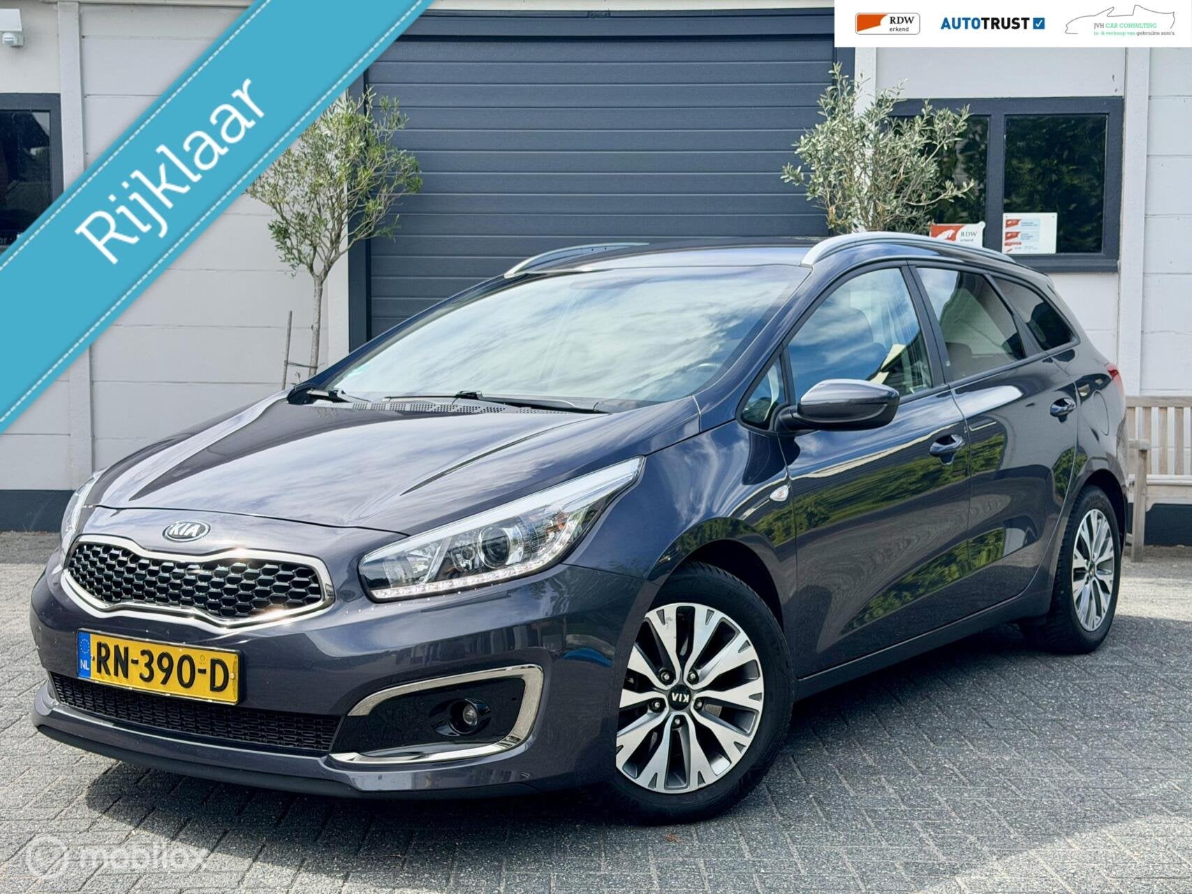 Kia cee'd Sportswagon 120pk T-GDi|RIJKLAAR|CAMERA|NAV|GARANT, Auto's, Kia, Voorwielaandrijving, Stof, Gebruikt, Lichtsensor