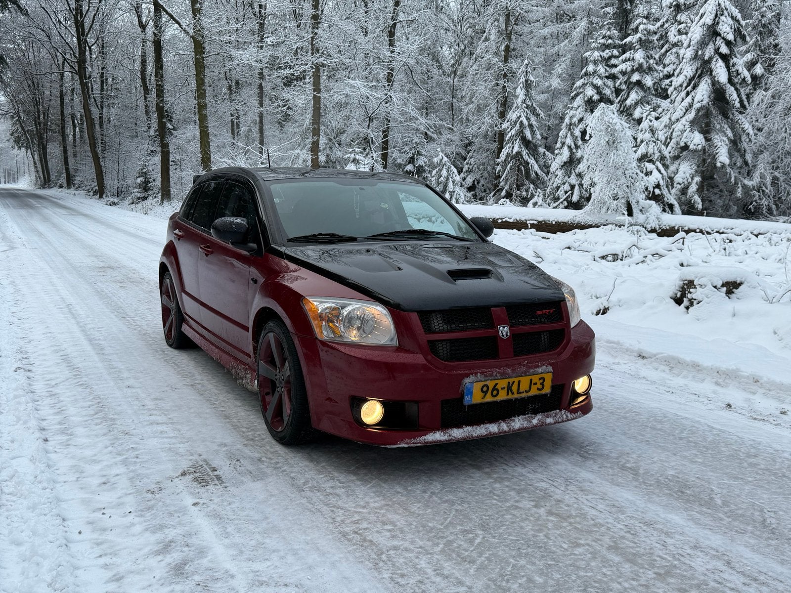 Dodge Caliber 2.4 217KW Srt4 2010 Rood - Projectauto, Auto's, Voorwielaandrijving, 295 pk, Zwart, 2359 cc