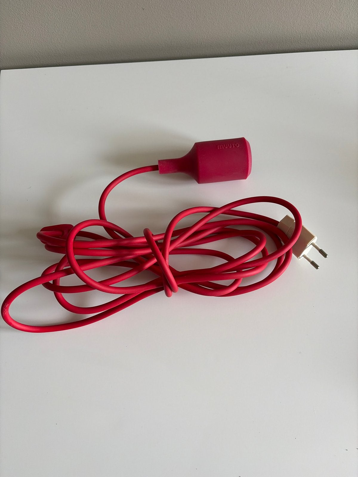 Muuto E27 hanglamp rood, Gebruikt, Overige typen, Overige merken, E27 (groot)