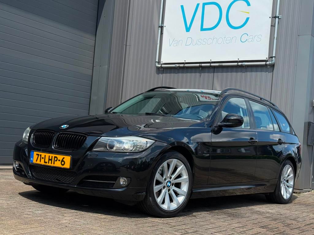 BMW 3-serie Touring 318i Business Line | Xenon | Navigatie |, Euro 5, Zwart, Zwart, Origineel Nederlands