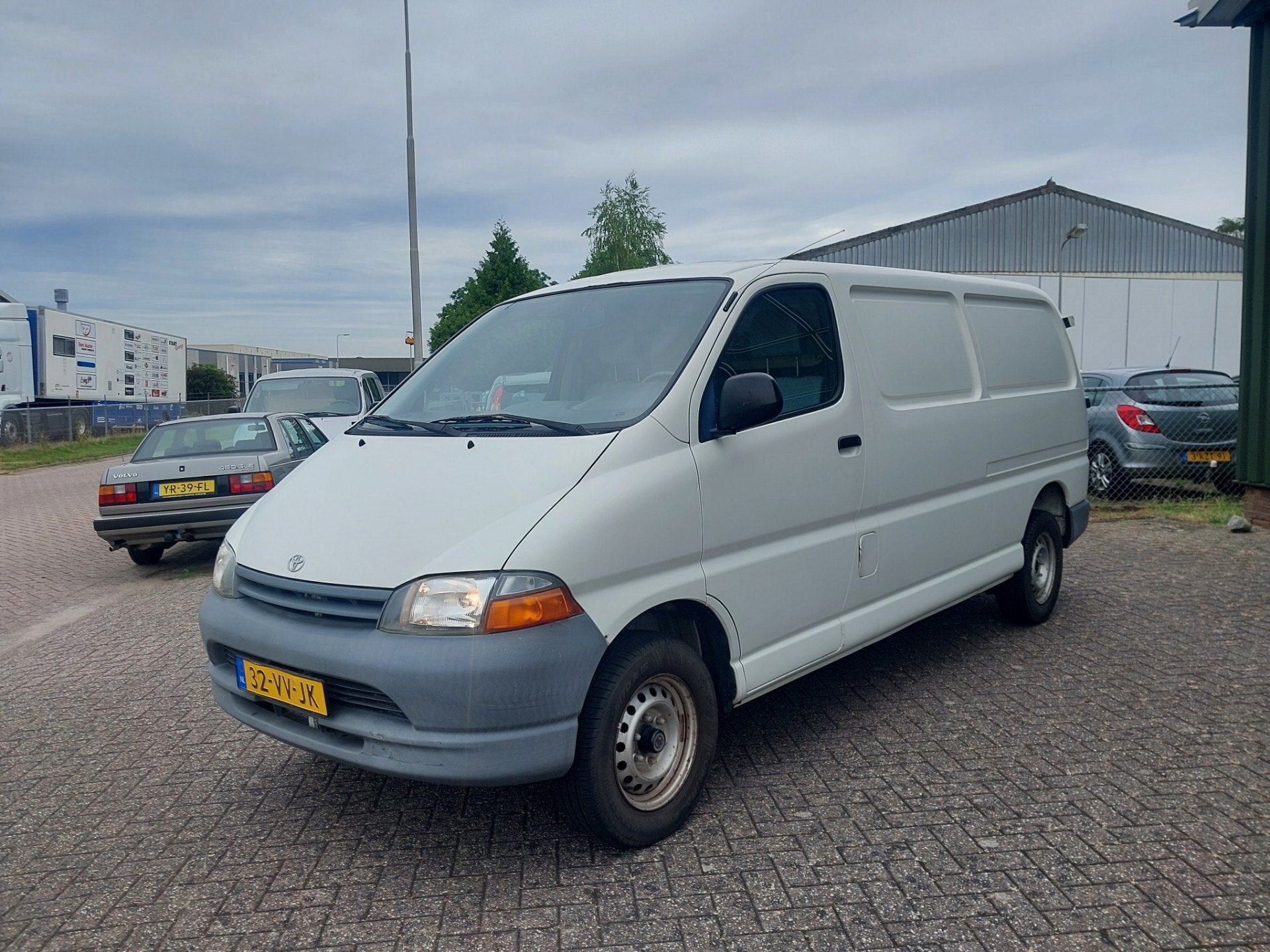 Toyota HiAce 2.7i LWB, Auto's, Gebruikt, 1649 kg, Origineel Nederlands, Bedrijf