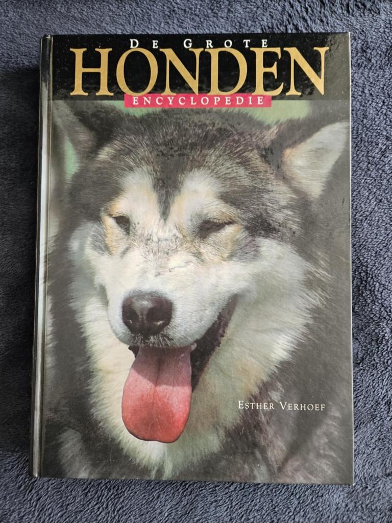 Esther Verhoef - De grote honden encyclopedie, Ophalen of Verzenden, Zo goed als nieuw, Dieren, Esther Verhoef