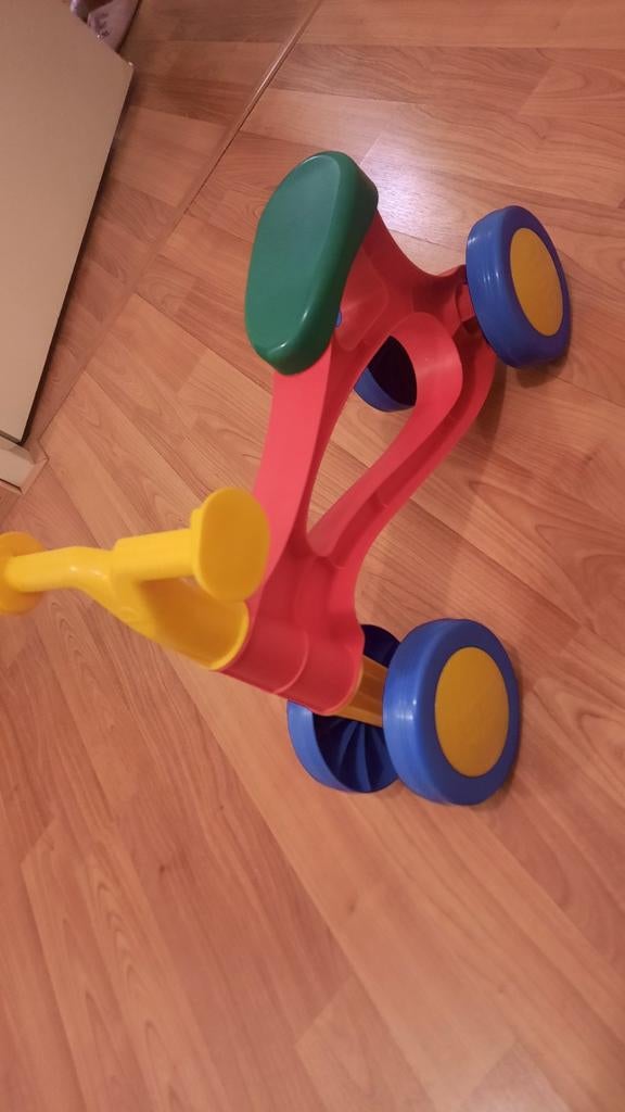 Kleurrijke Loopfiets voor Peuters, Kinderen en Baby's, Speelgoed | Buiten | Voertuigen en Loopfietsen, Gebruikt, Loopfiets, Ophalen of Verzenden