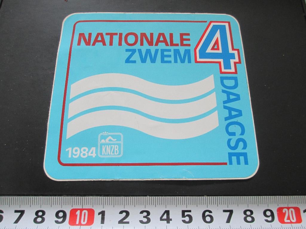 sticker 1984 nationale zwem4daagse KNZB, Ophalen, Zo goed als nieuw