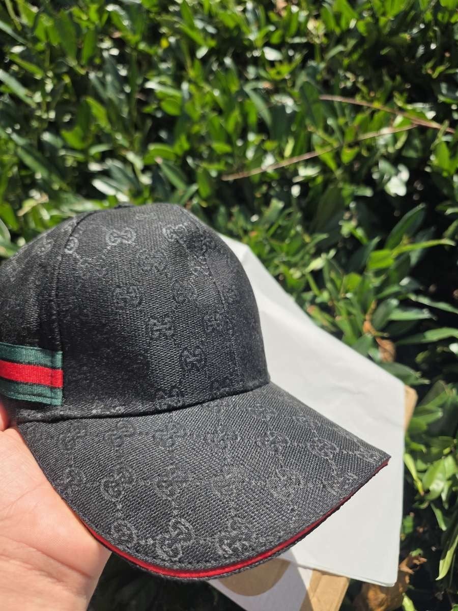 Gucci pet zwart met rode en groene streep, Kleding | Heren, Pet, Gucci, Gedragen, One size fits all