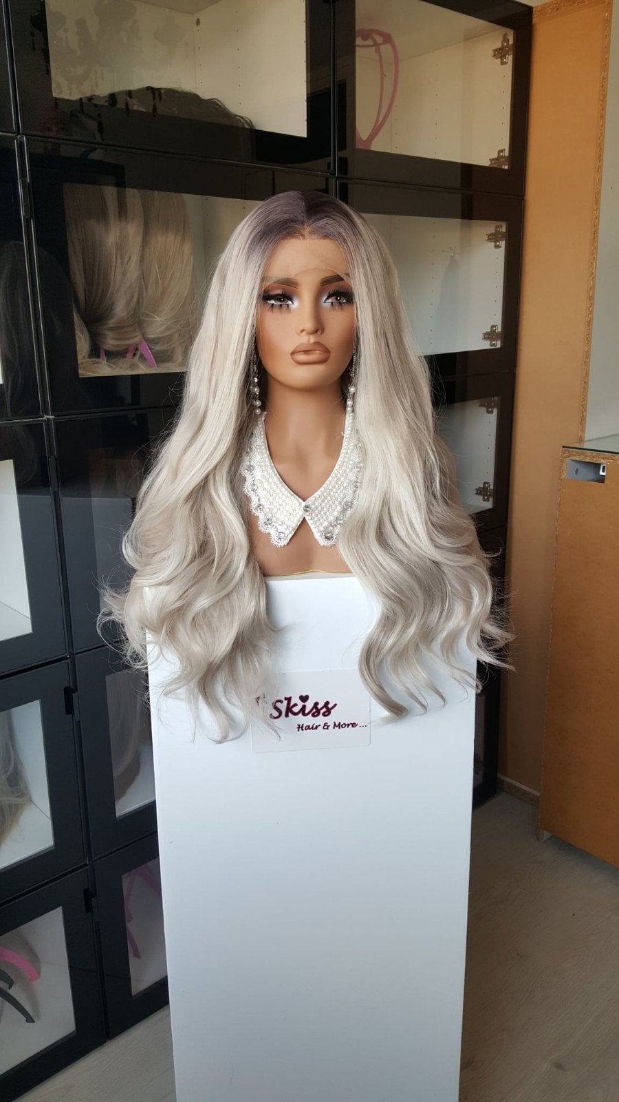 Luxe Lace Pruik: Uitgroei AsBlond - Ijs Blond - Slag - Vol, Ophalen of Verzenden, Nieuw, Pruik of Haarverlenging