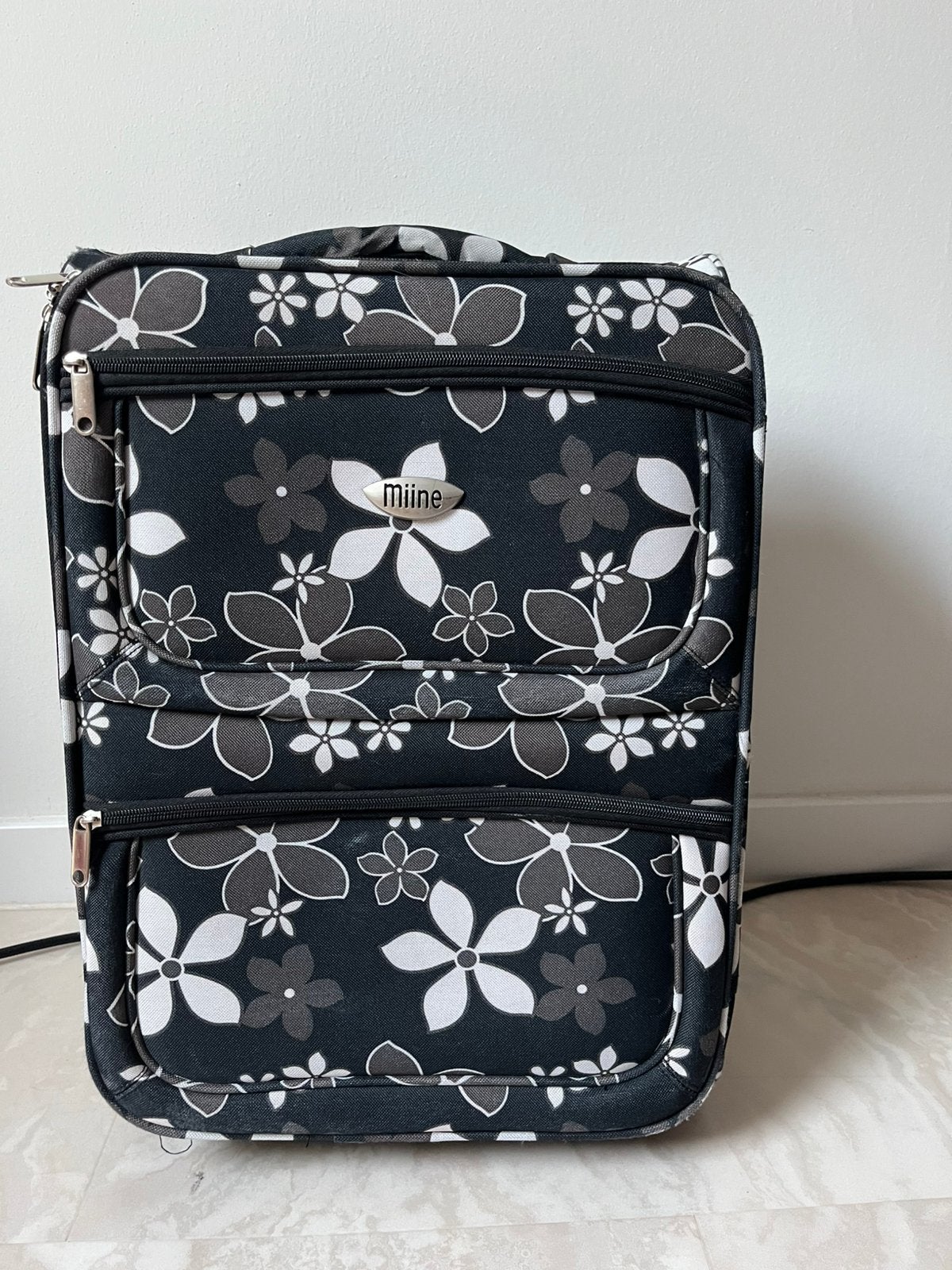Handige kleine reis koffer / trolley met bloemenprint, Ophalen, Zo goed als nieuw, Zwart