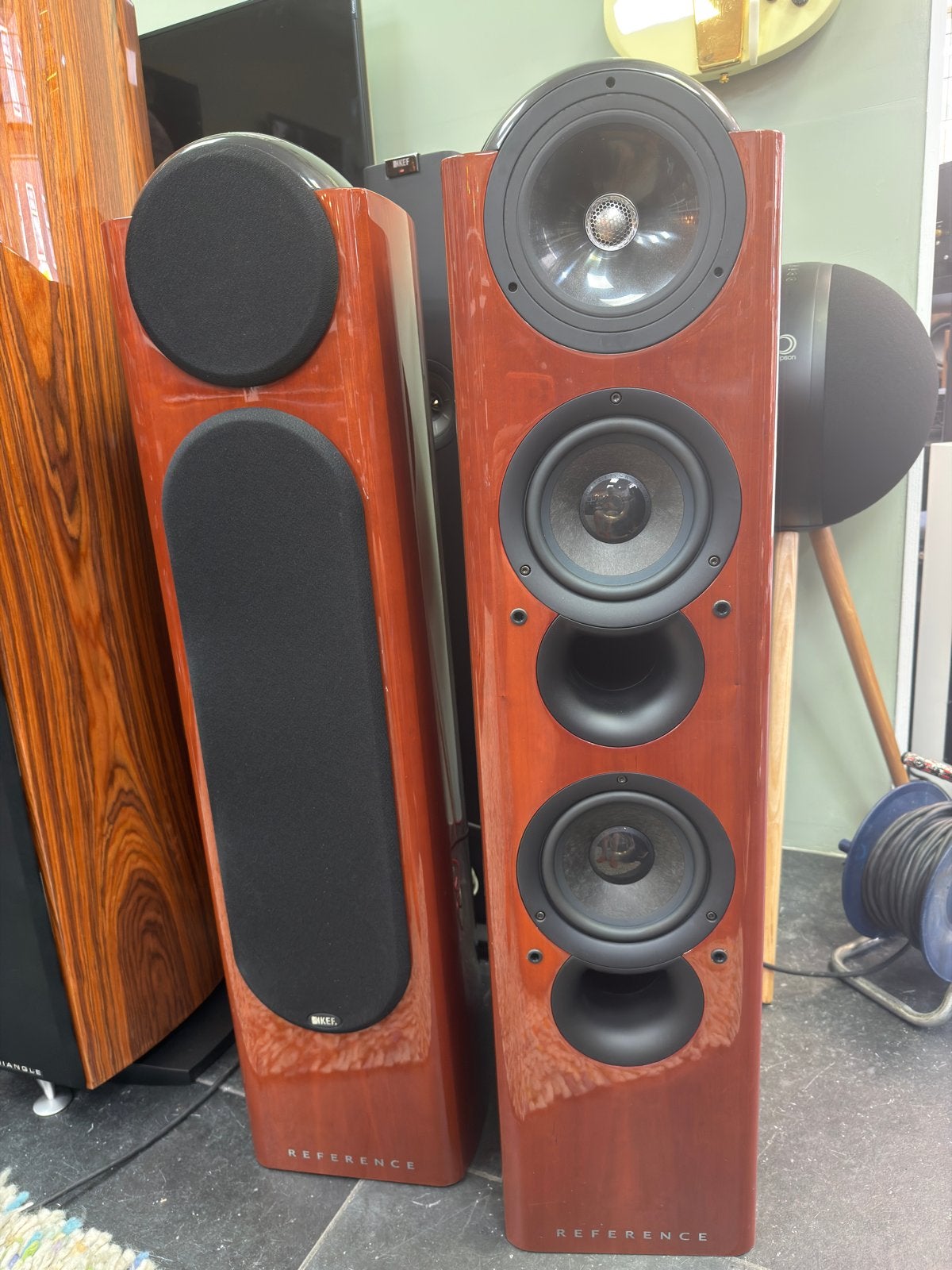KEF Reference 203/2 luidsprekers in high gloss cherry, Stereo speakers, Gebruikt, Ophalen of Verzenden, 60 tot 120 watt