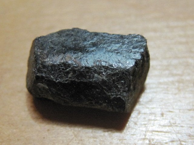 min. 3x ruwe edelsteen ZWARTE TOERMALIJN (3), Verzenden, Mineraal