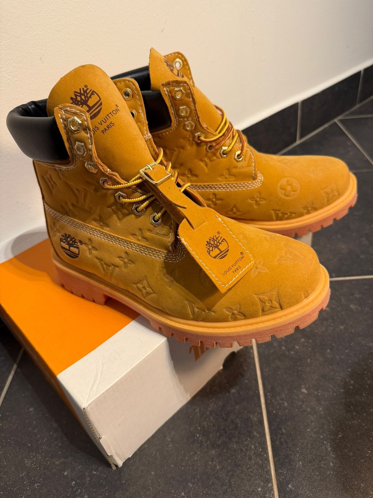 Timberland x Louis Vuitton laarzen - Nieuw - Maten 40 en 41, Ophalen of Verzenden, Nieuw, Bruin, Boots