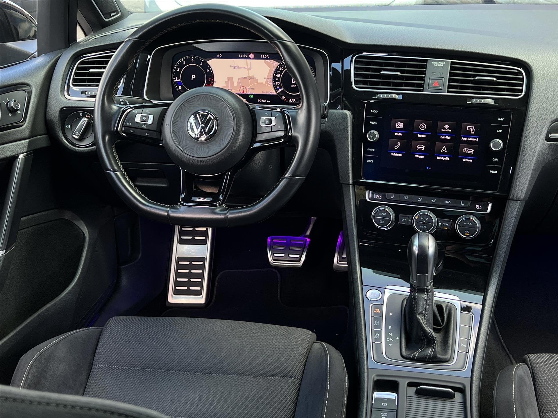 Volkswagen Golf 7.5 2.0 TSI R 4Motion 310PK |Pano |Dynaudio, Auto's, Automaat, Stof, Gebruikt, 1984 cc