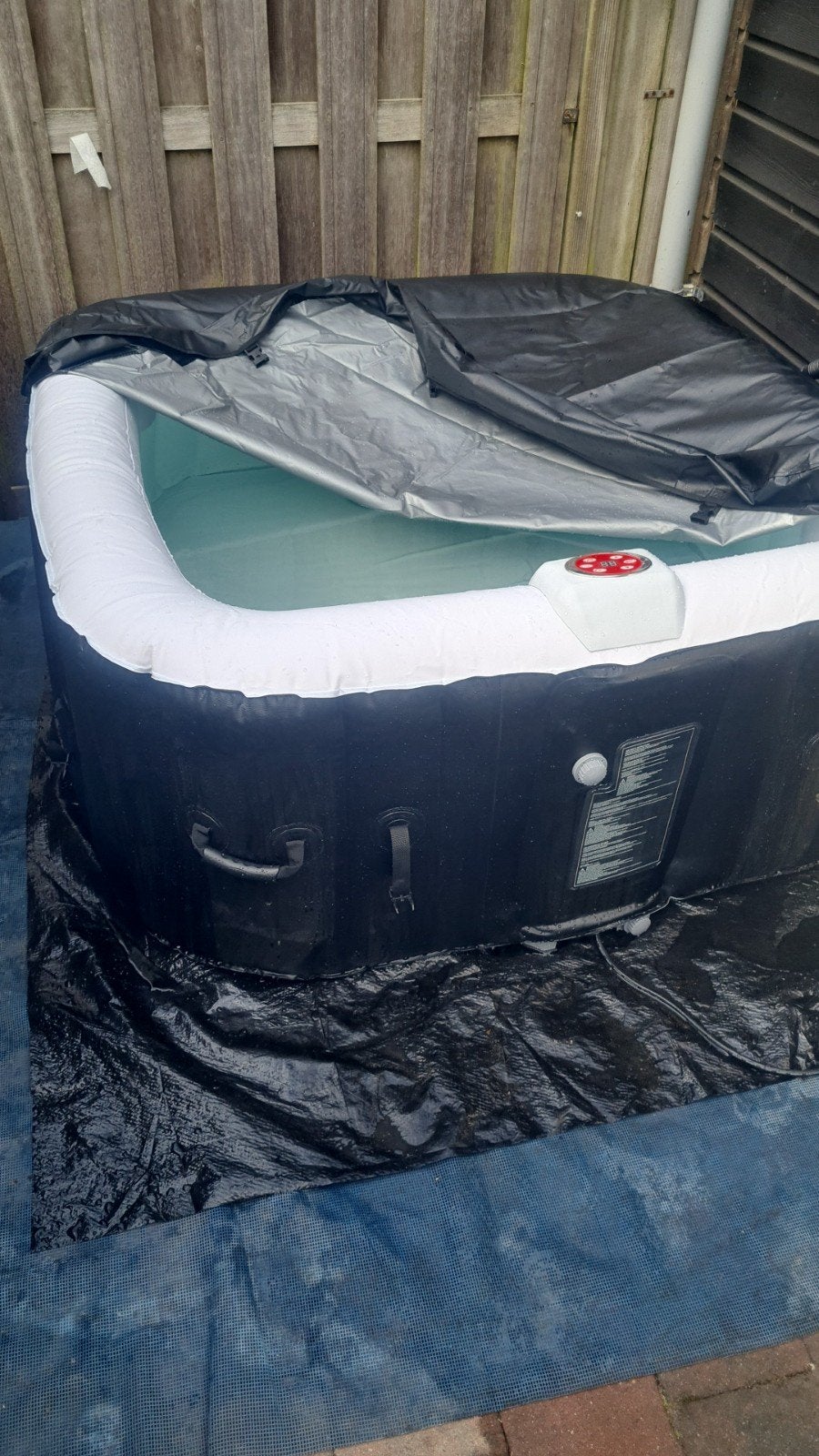 ZGAN opblaasbare jacuzzi vierkant, Ophalen, Zo goed als nieuw, Filter, Opblaasbaar