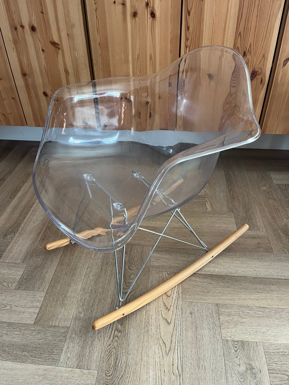 Mooie schommelstoel / rocking chair, Eames look a like!, Kunststof, Gebruikt, Overige kleuren, Eén