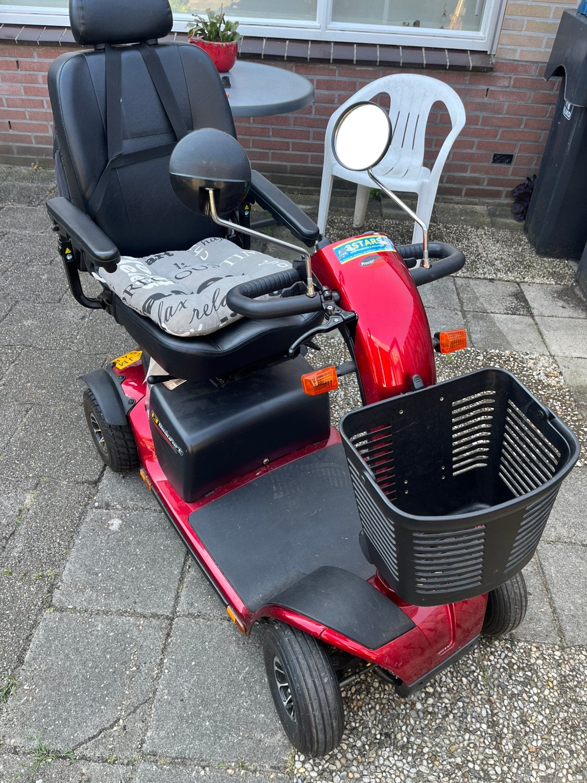Goede weinig gebruikte scootmobiel, Ophalen, Zo goed als nieuw, 16 km/u of meer