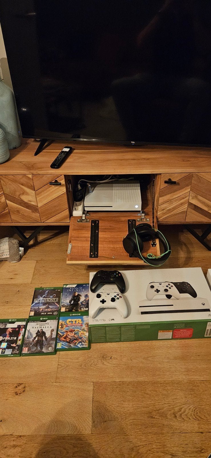 XBOX ONE S 1TB - 2 controllers - 5 spellen - headset, Ophalen, Met games, Met 2 controllers, Xbox One S