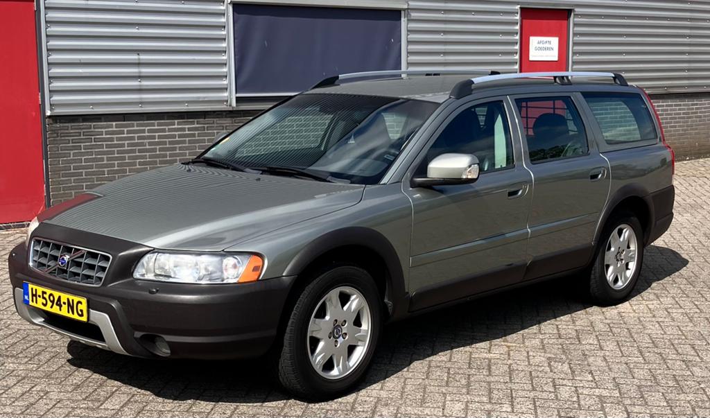Volvo XC70 2.4 D5 AWD Geartronic 2007 Groen, Automaat, 1694 kg, 1800 kg, 197 €/maand