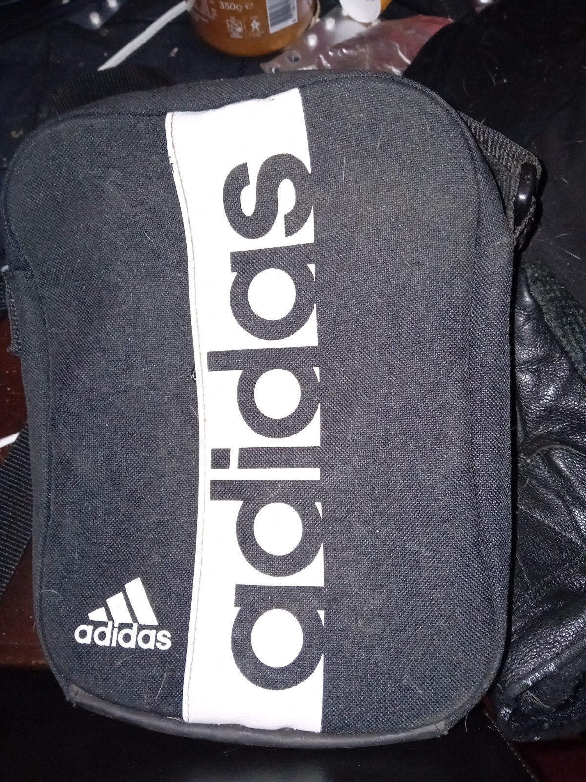 Adidas schoudertasje zwart met wit logo, Ophalen of Verzenden, Zo goed als nieuw, Zwart, Overige merken
