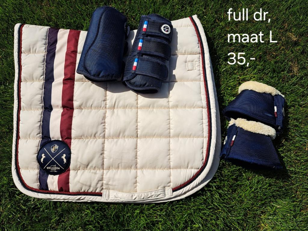 Eskadron set maat full, Ophalen