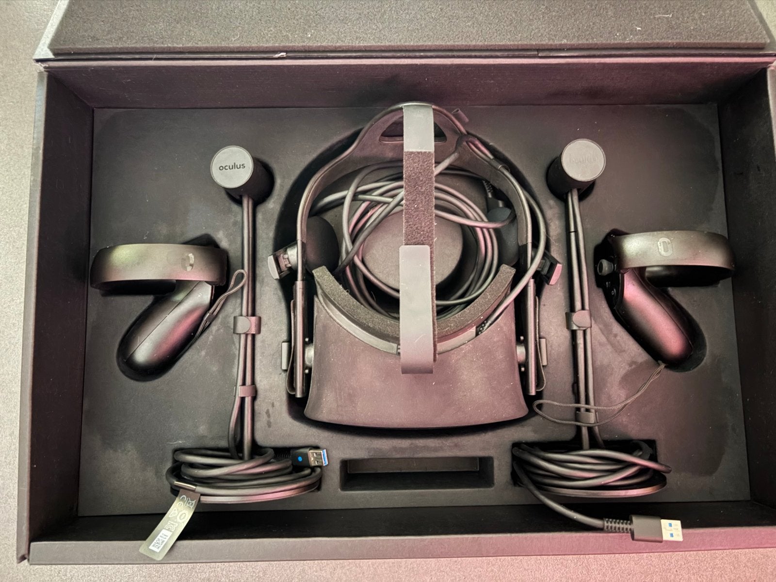 Oculus Rift CV1 VR-headset met controllers en sensoren, Spelcomputers en Games, Virtual Reality, Verzenden, Gebruikt, VR-bril