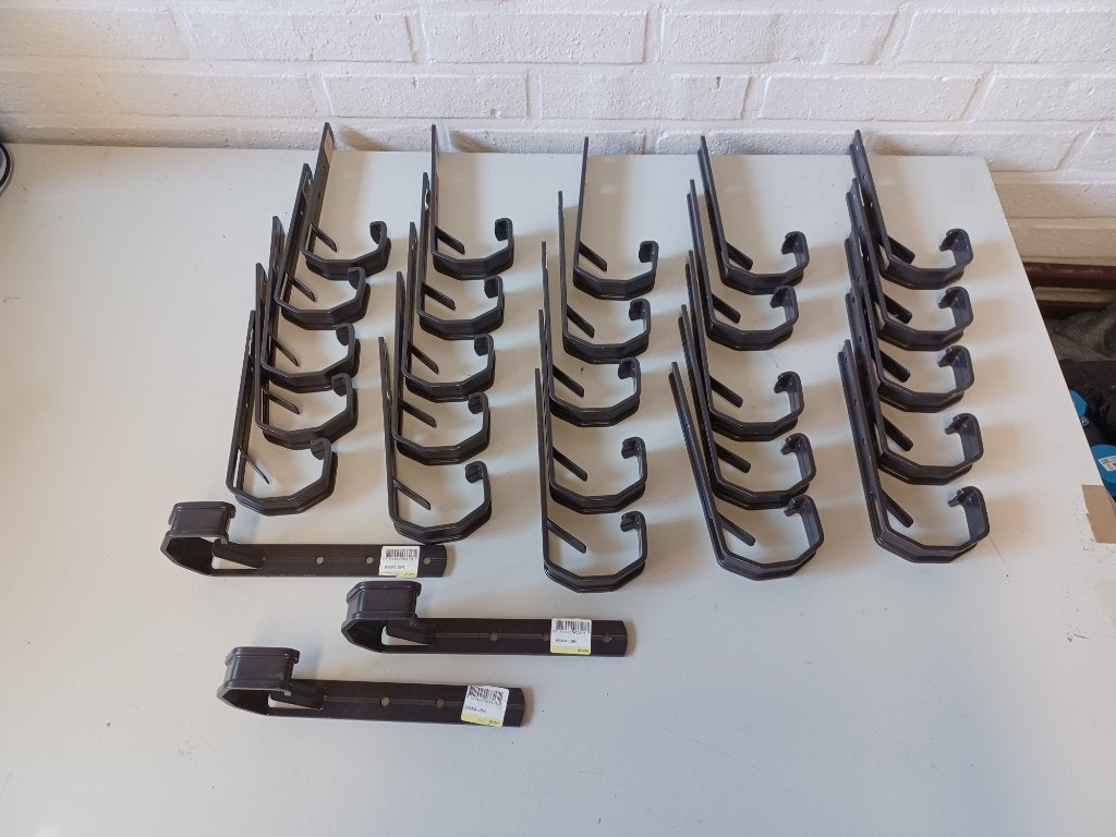 Gootbeugels 65mm Aluminium - 34 grote 2 kleine Samen Euro 30, Doe-het-zelf en Verbouw, Buizen en Afvoer, 60 tot 80 mm, Ophalen of Verzenden